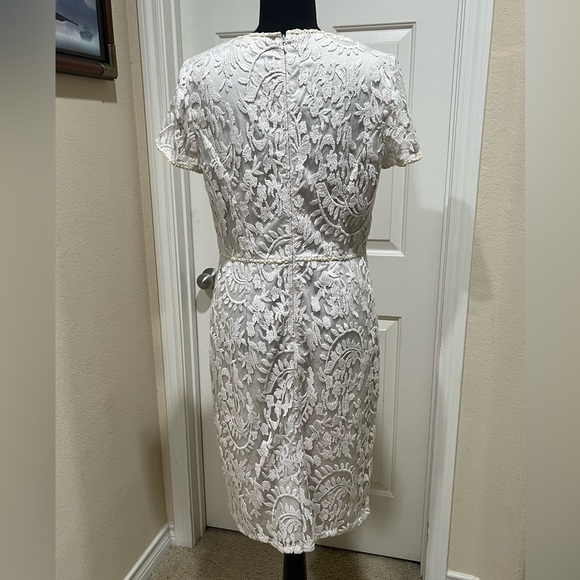 ADRIANNA PAPELL SPECIAL OCCASION LACE AND BEADS IVORY SHEATH DRESS. SIZE 10 - Picture 6 of 11